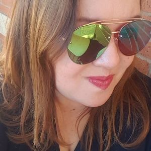 Meet your Posher, Cynthia